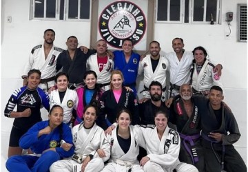 Ana Maria Índia realiza seminário técnico com vários faixas-pretas de jiu-jítsu de Barreiras