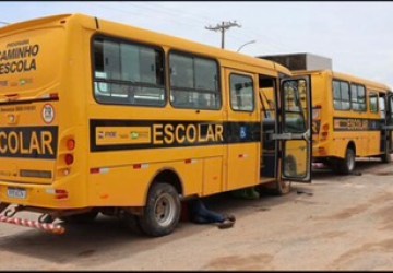 DENÚNCIA: Alunos do povoado de Lagamar em Ibotirama, não foram a escola esta quinta-feira(06) por falta de transporte escolar