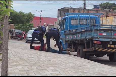 Homens armados são presos pela GCM de LEM, no bairro Santa Cruz