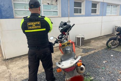 LEM: Secretaria de Segurança e Trânsito, SUTRANS, recupera motocicleta com restrição de furto ou roubo