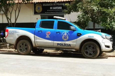 Policia Civil prende mulher acusada pelos crimes de Injúria e descumprimento de medida protetiva no município de Santana